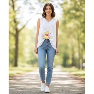 Disney Winnie the Pooh Sleeveless Shirt Womens Small Cream Summer Lightweight